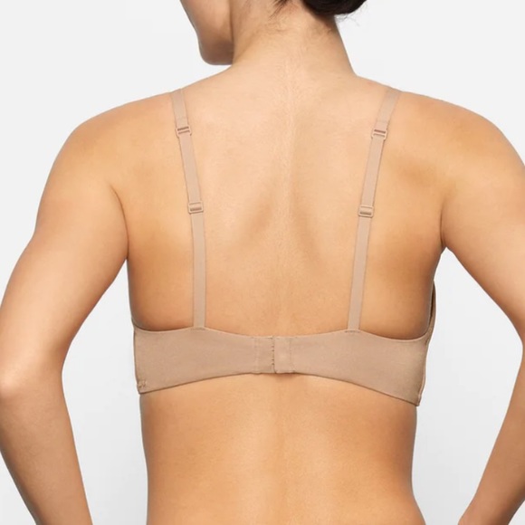 ✨SKIMS WIRELESS FORM  T SHIRT BRA CLAY 32C 34C - Picture 5 of 6